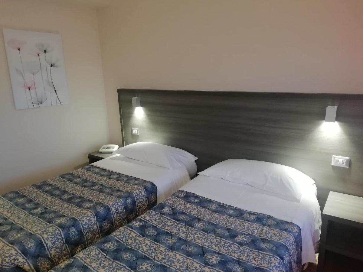 Hotel La Fonte Osimo Luaran gambar