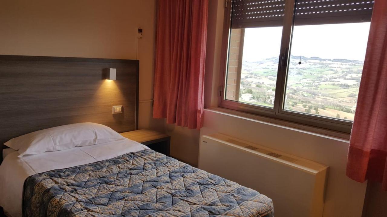 Hotel La Fonte Osimo Luaran gambar