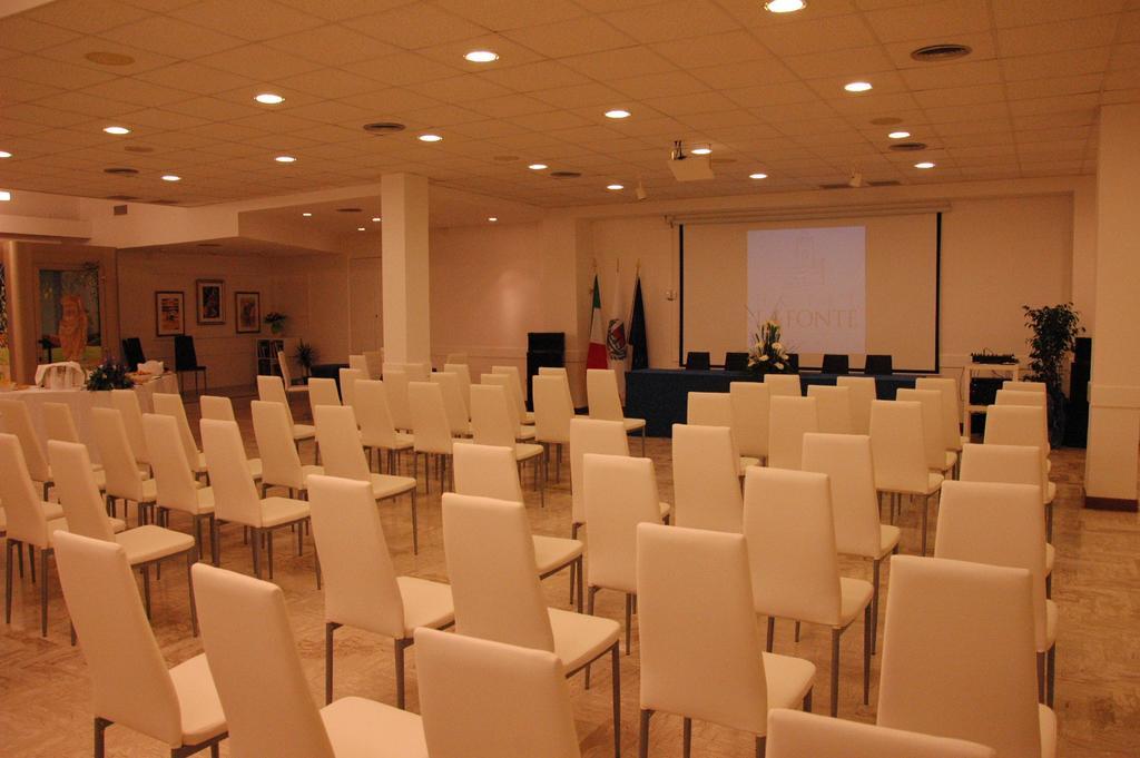 Hotel La Fonte Osimo Luaran gambar