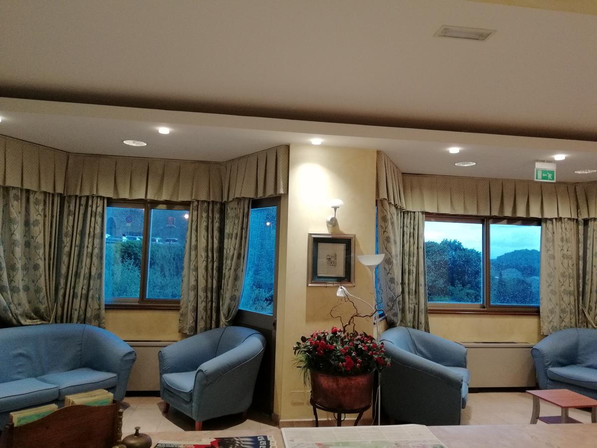 Hotel La Fonte Osimo Luaran gambar