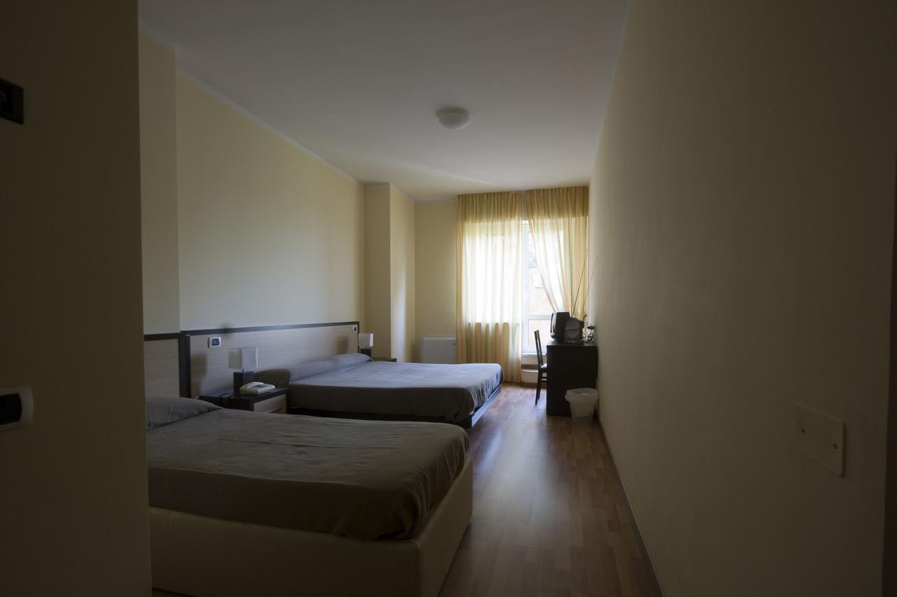 Hotel La Fonte Osimo Luaran gambar